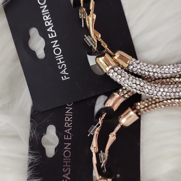 SALE!! Brand New GLITTER HOOP Fashion Earrings-2CT. - Picture 4 of 4